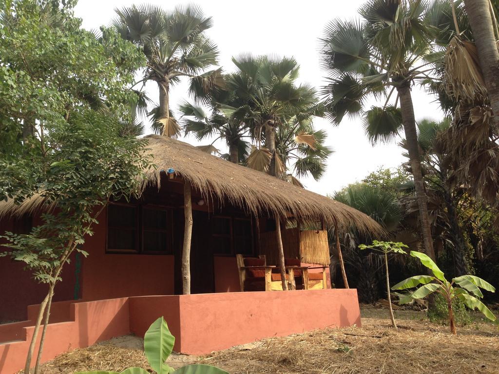 Nemasu Eco-Lodge Gunjur Chambre photo